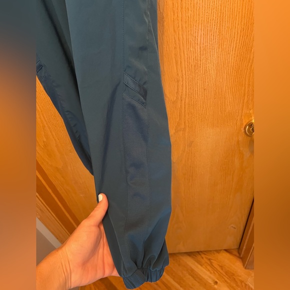 Scrubletics set, v neck top szM, jogger pants szS - Picture 9 of 11